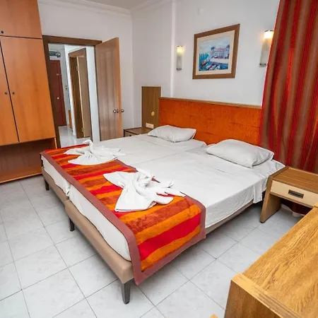 Apartmanhotel Kleopatra Carmen *